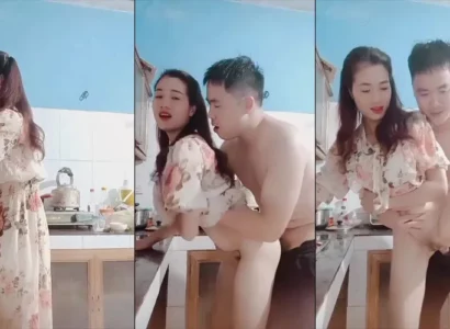 Em đang nấu ăn mà cũng kéo lên chịch
